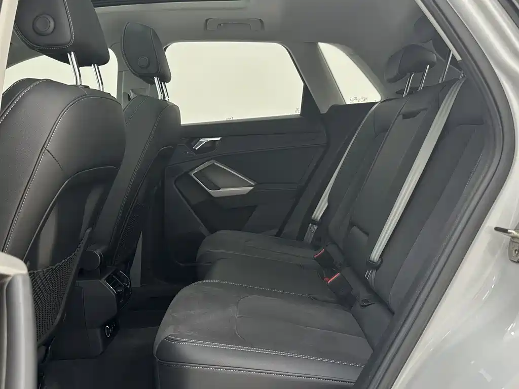 Audi Q3 2022 35 TFSI