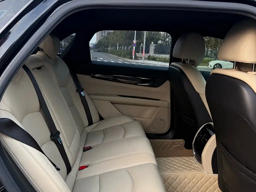 Cadillac CT6 — миниатюра 13
