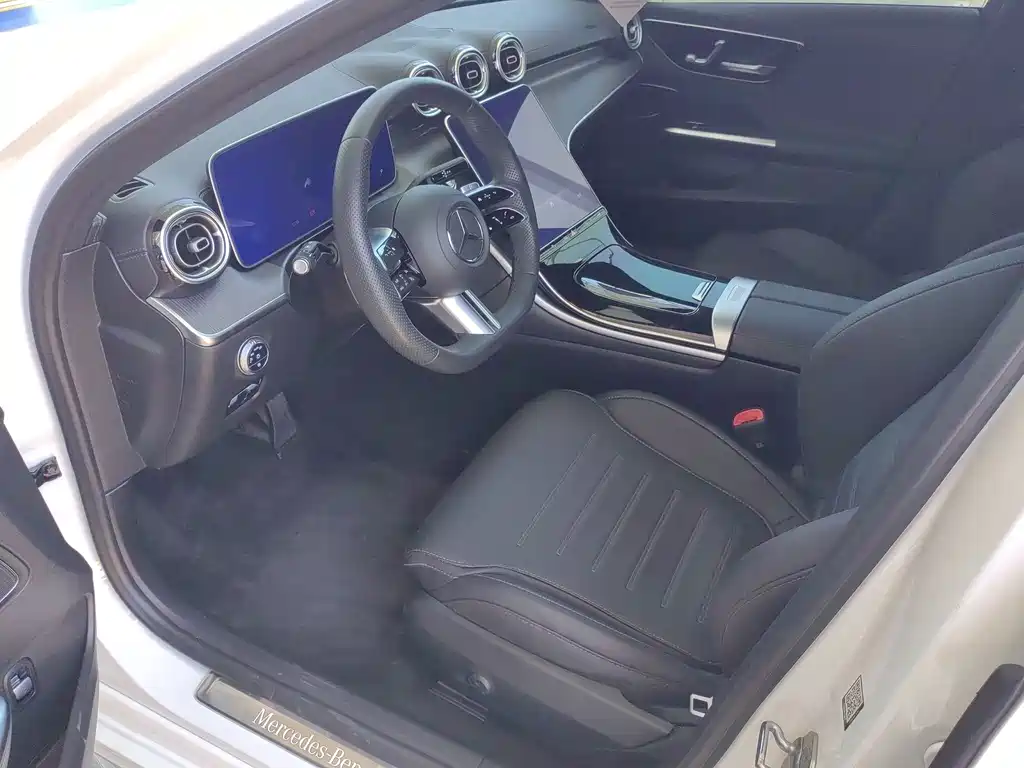 Mercedes-Benz C-Class — миниатюра 3
