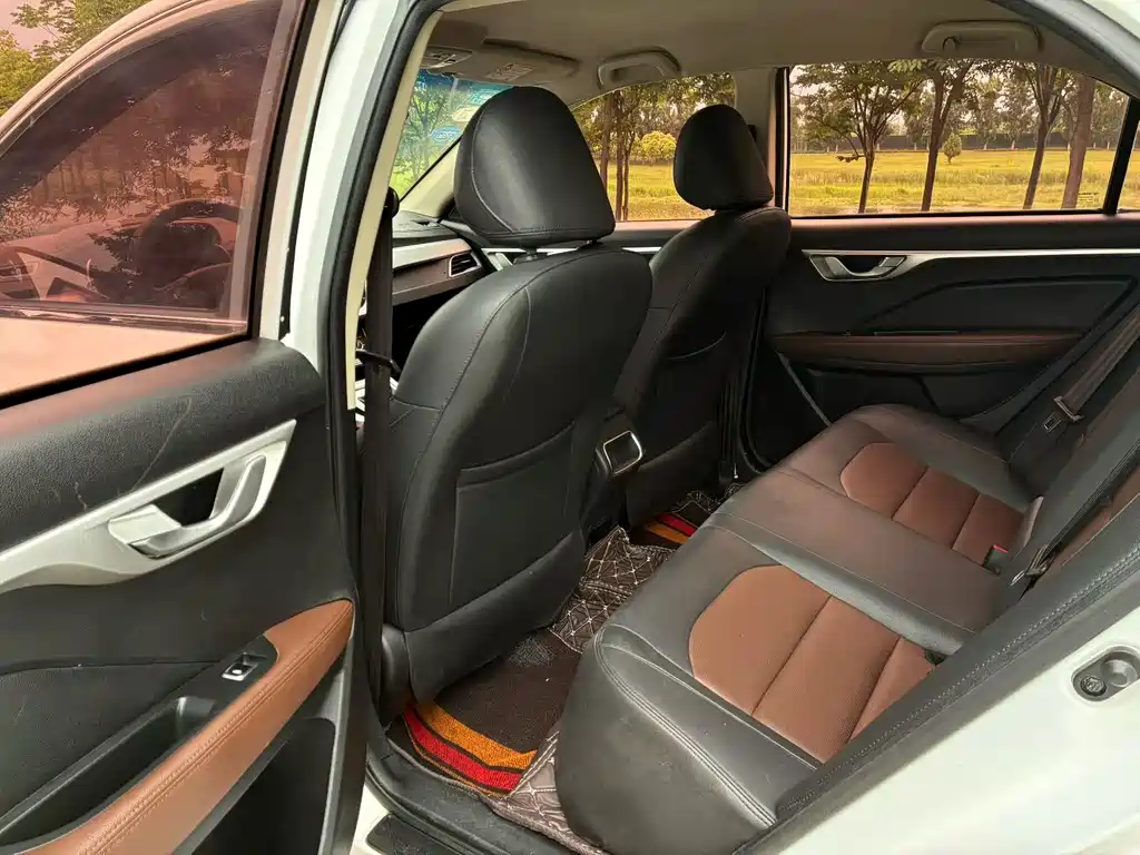 Geely Vision — миниатюра 6