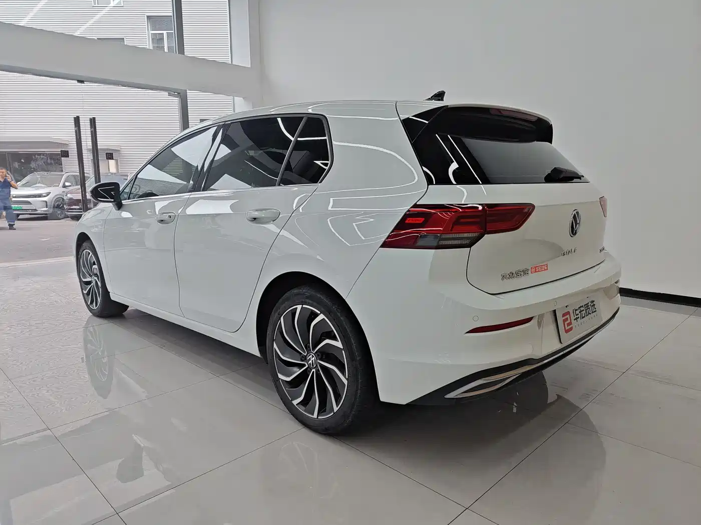 Volkswagen Golf 2021 Белый из Китая