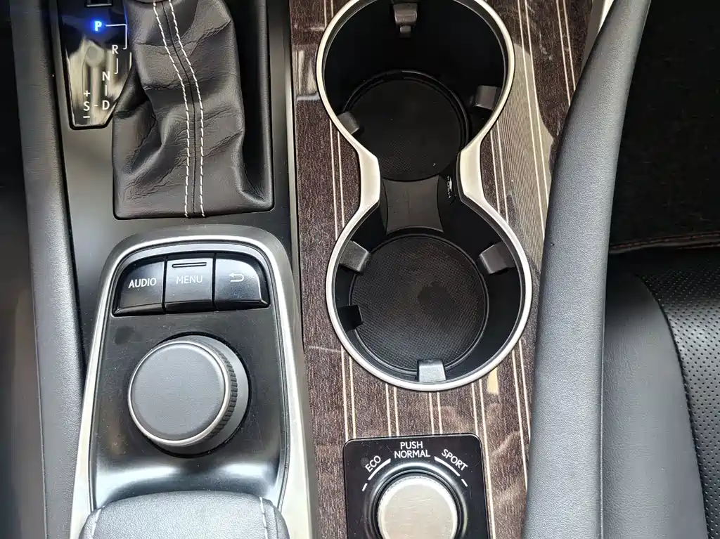 Lexus RX — миниатюра 20