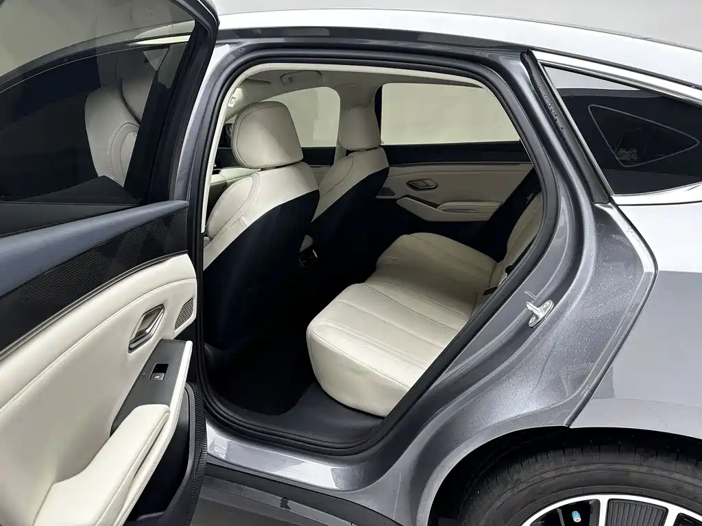 BYD Qin L — миниатюра 10