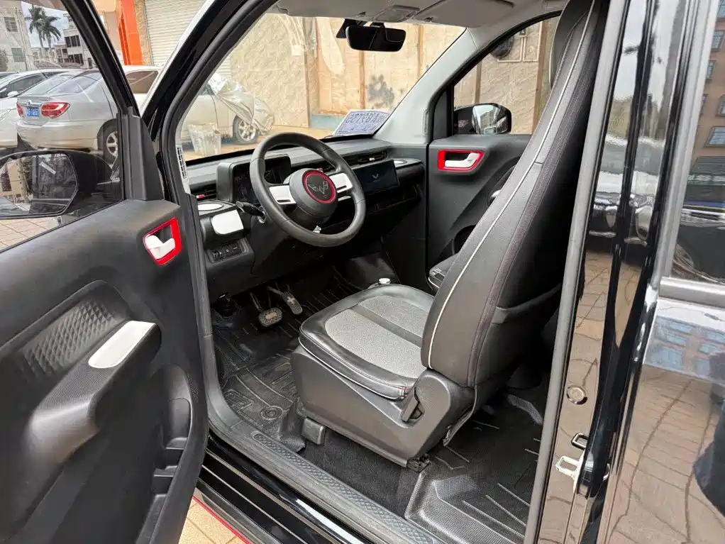 Wuling MINIEV — миниатюра 7