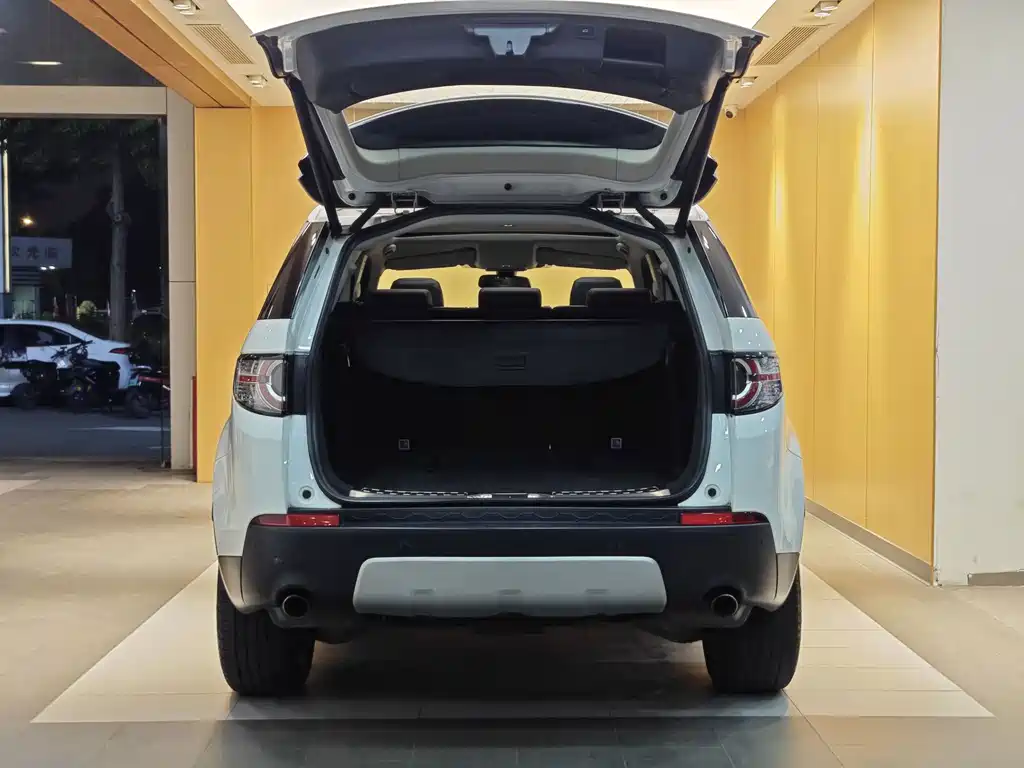Land Rover Discovery Sport — миниатюра 28