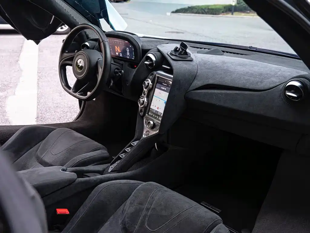 McLaren 720S — миниатюра 16