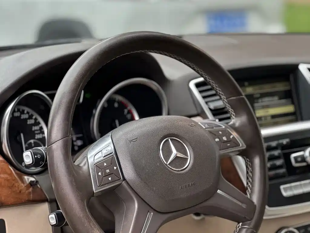 Mercedes-Benz M-Class — миниатюра 29