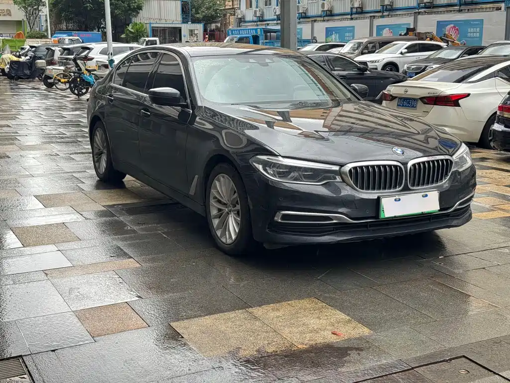 BMW 5 Series New Energy — миниатюра 3