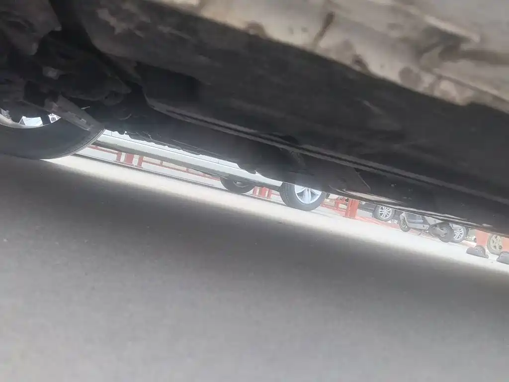 Geely Borui Hybrid — миниатюра 19