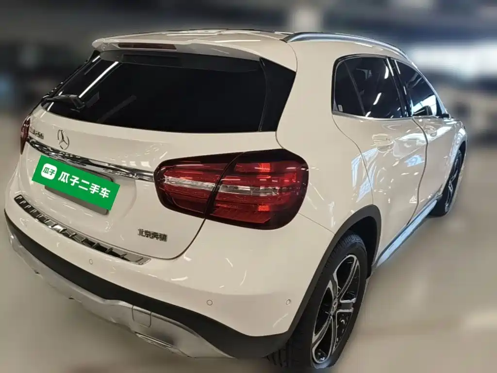 Mercedes-Benz GLA — миниатюра 10