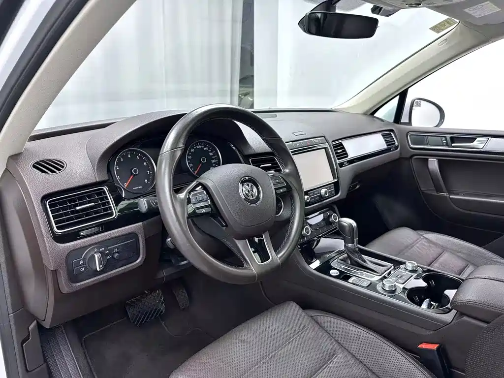 Volkswagen Touareg — миниатюра 5
