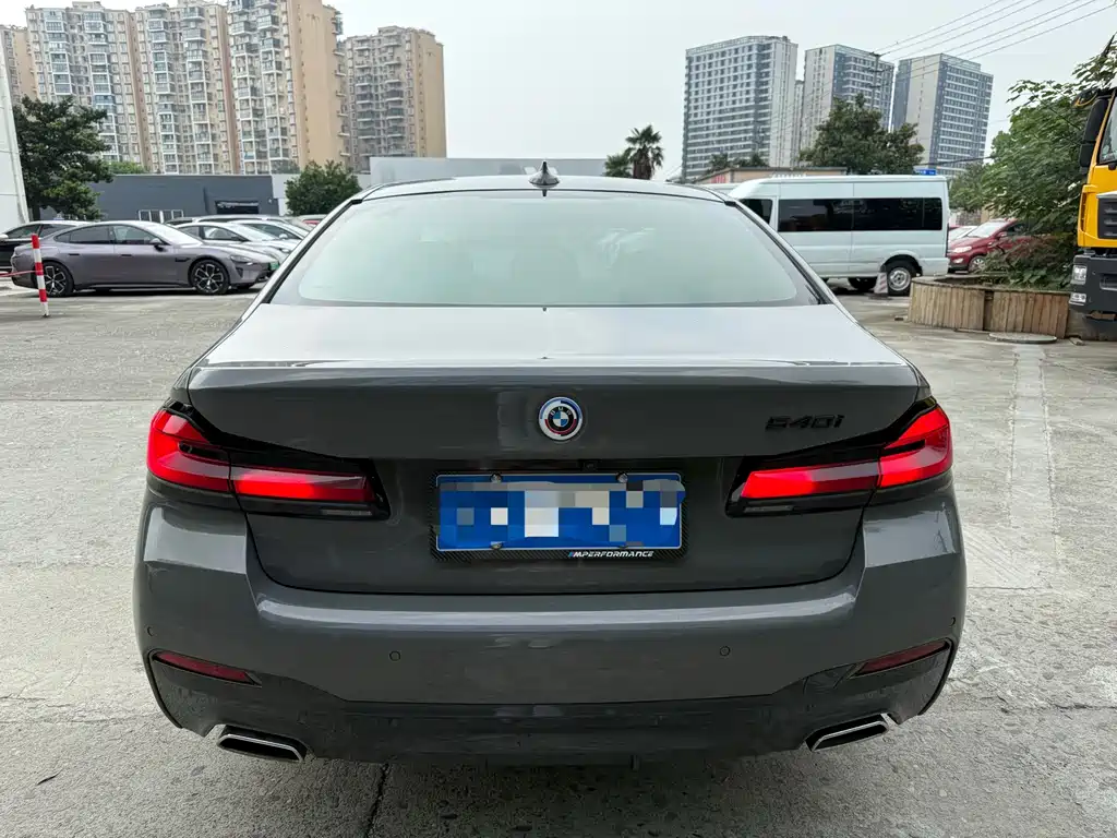 BMW 5 Series (Import) — миниатюра 15