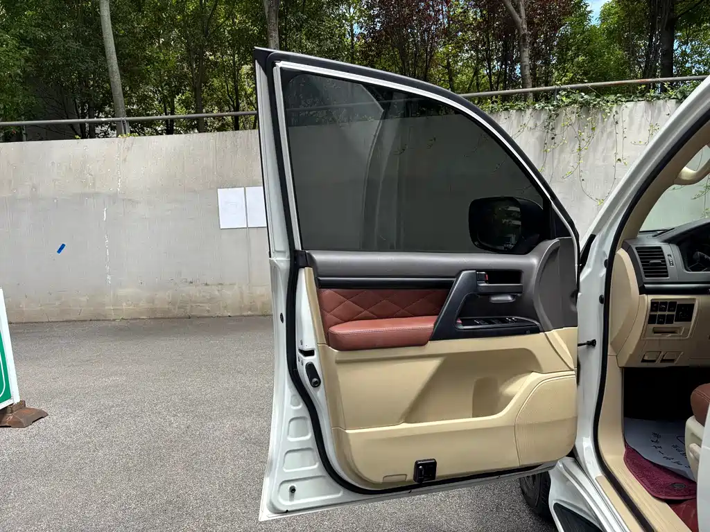 Toyota Land Cruiser — миниатюра 27
