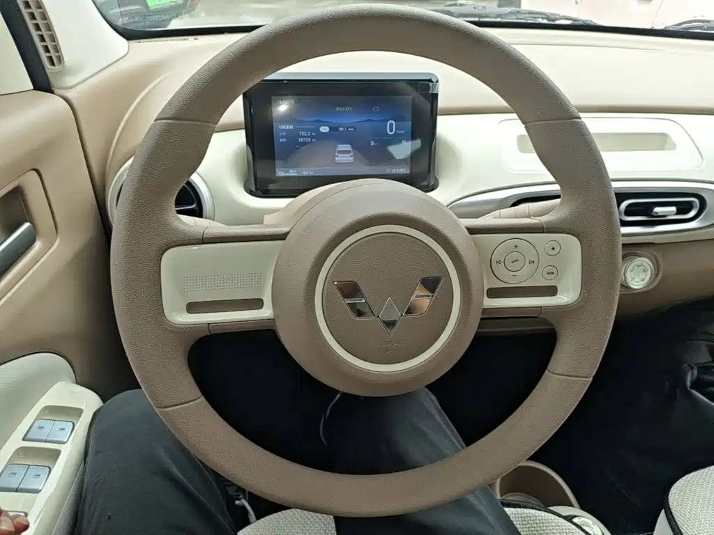 Wuling MINIEV — миниатюра 11