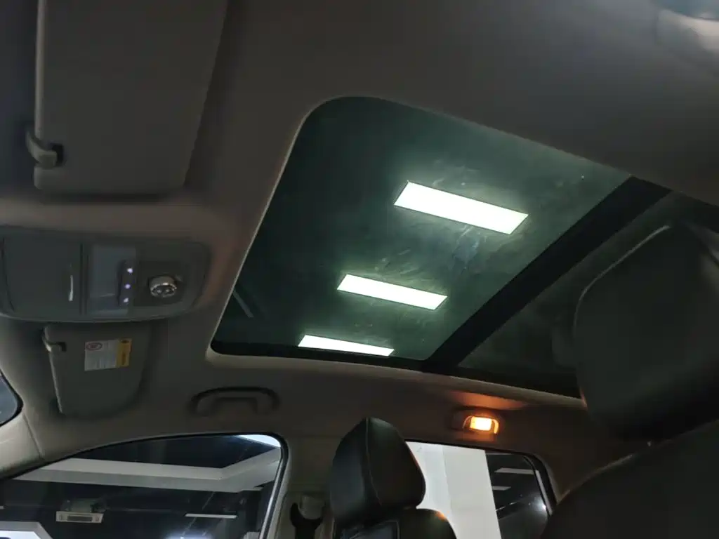 Roewe RX5 — миниатюра 18