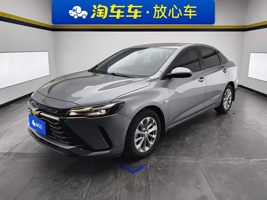 Chevrolet Monza 1.5 л 2023 г. Серебристо-серый, пробег 31500 км