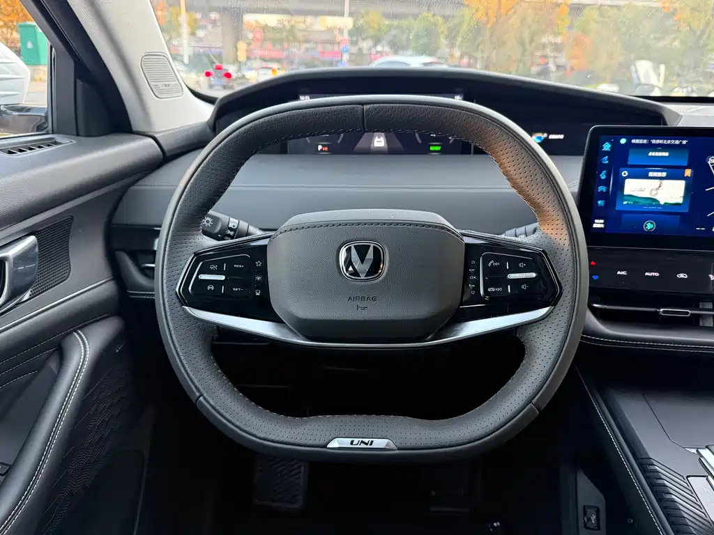 CHANGAN UNI K SMART IDD