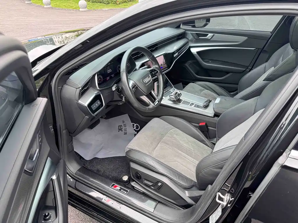 Audi A6L 2022 40 TFSI Luxury