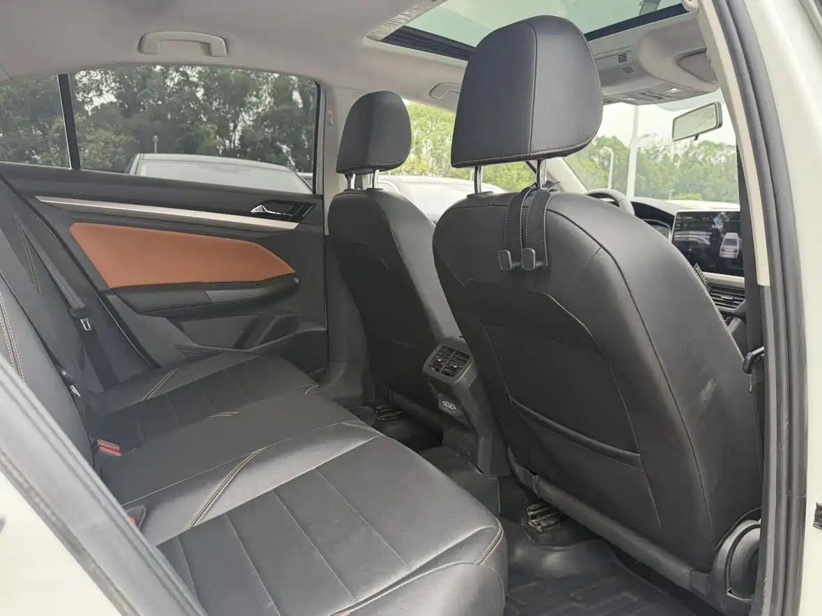 Volkswagen Bora 2023 Белый из Китая