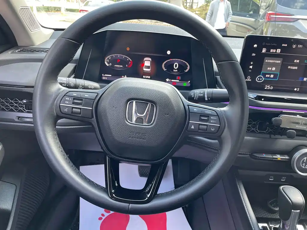 Honda Accord — миниатюра 12