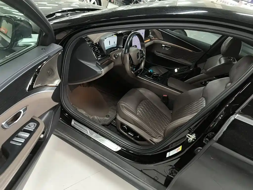 BYD Han — миниатюра 16