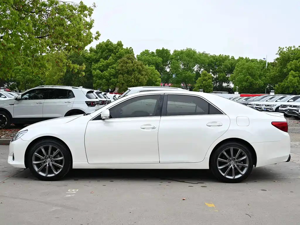 Toyota Reiz — миниатюра 2