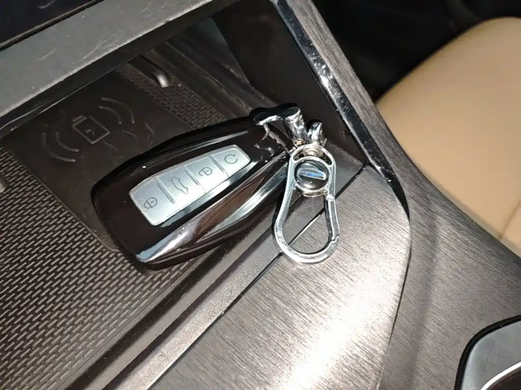 Geely Boyue L — миниатюра 9