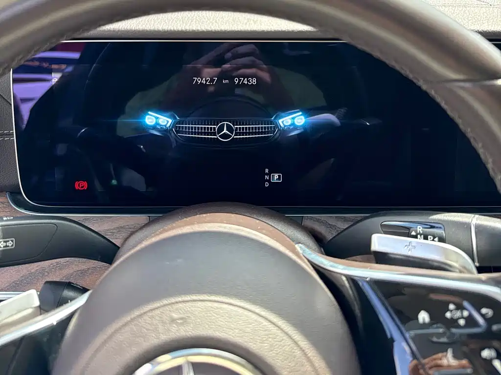Mercedes-Benz E-Class — миниатюра 22