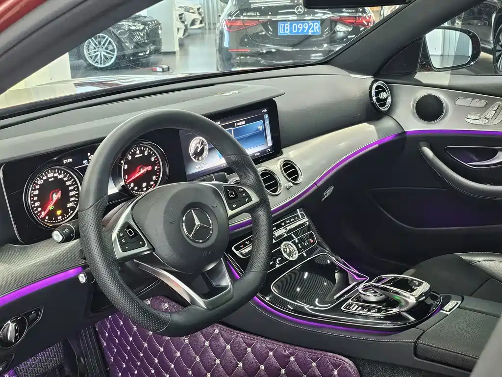 Mercedes-Benz E-Class — миниатюра 6