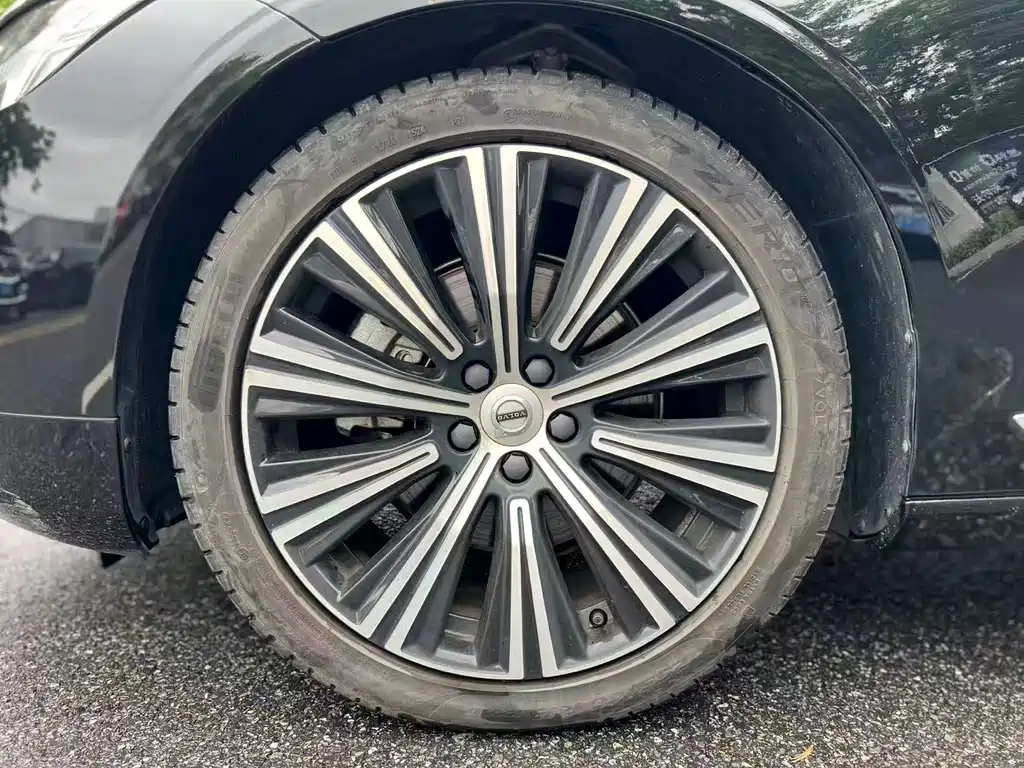 Volvo S90 — миниатюра 7