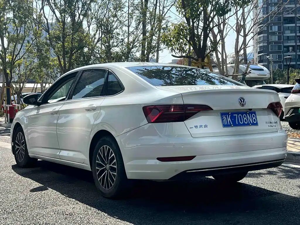 Volkswagen Sagitar — миниатюра 7
