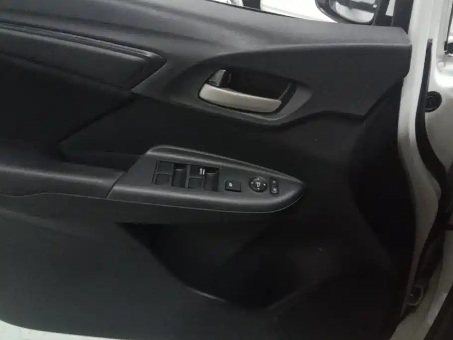 Honda Fit — миниатюра 7