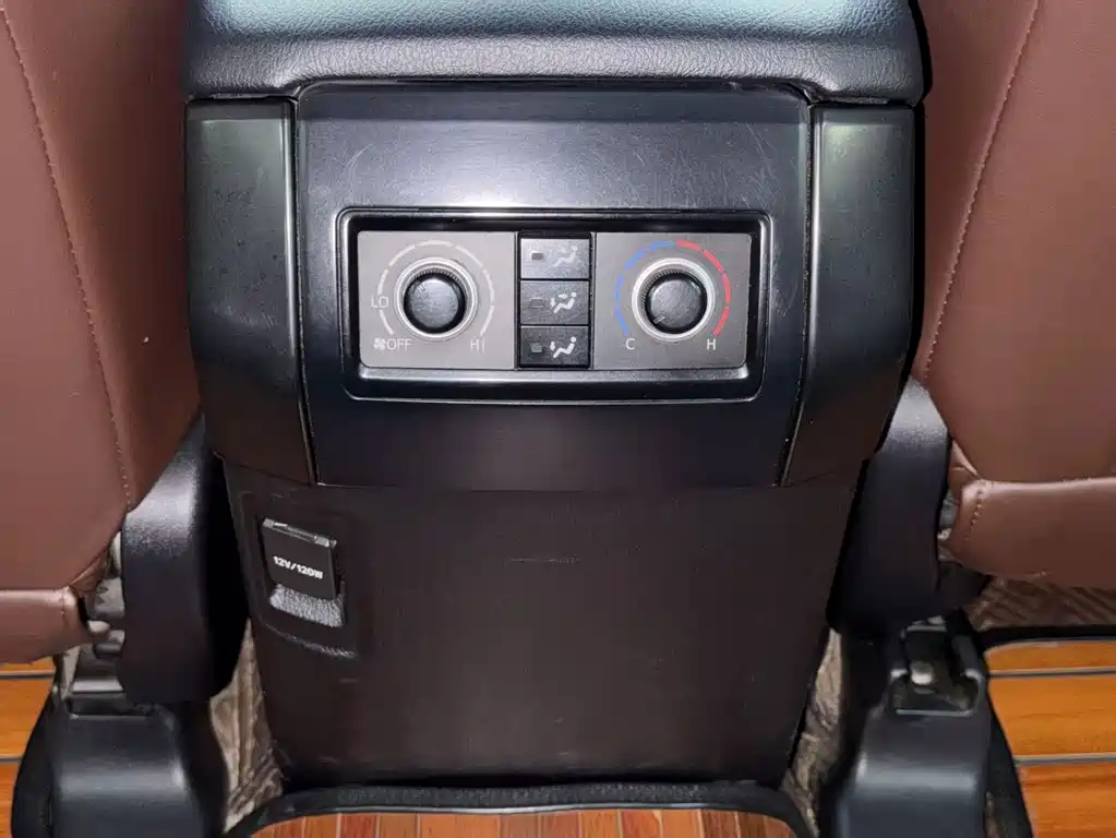 Toyota Prado (Import) — миниатюра 14
