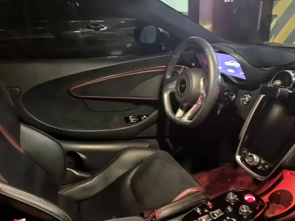 McLaren GT — миниатюра 7