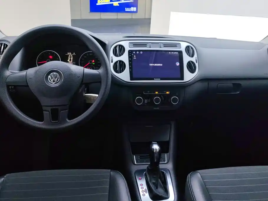 Volkswagen Tiguan — миниатюра 12