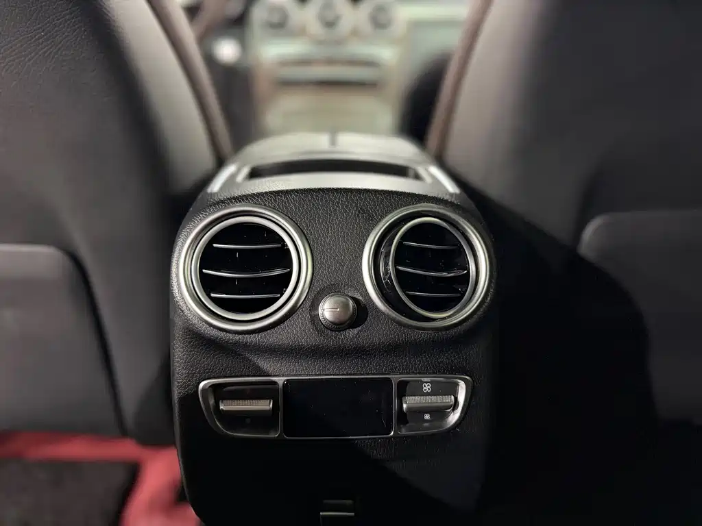 Mercedes-Benz GLC — миниатюра 8