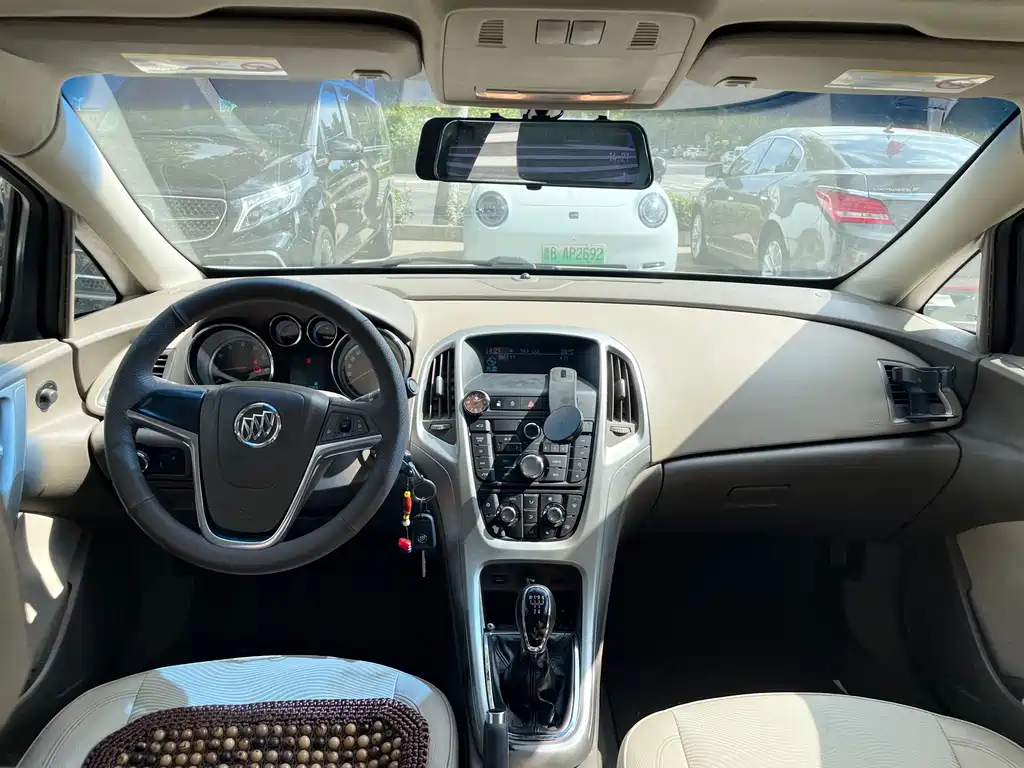 Buick Excelle — миниатюра 4