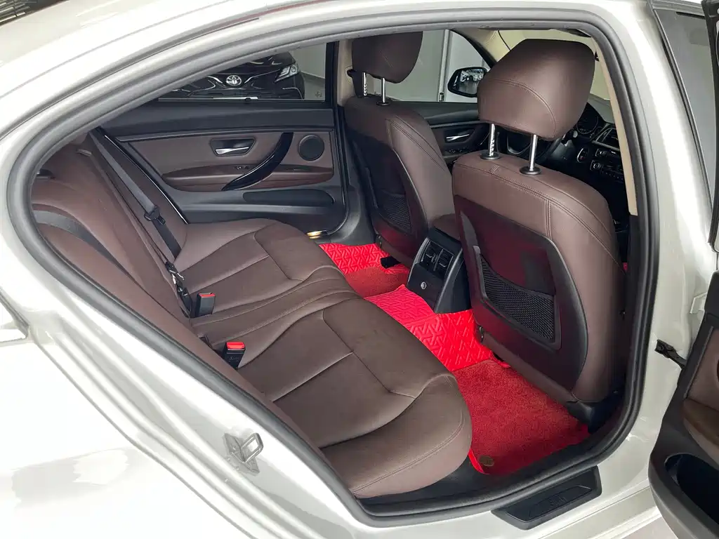 BMW 3 Series — миниатюра 28