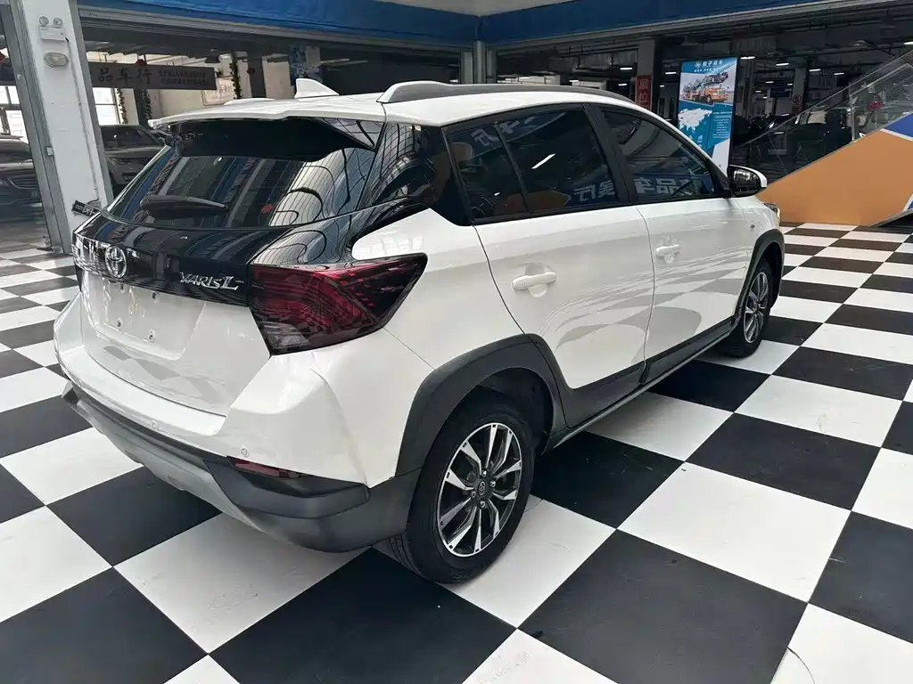 Toyota Yaris L — миниатюра 16