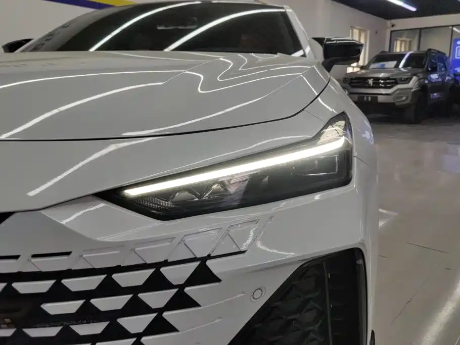 Changan UNI-V — миниатюра 5