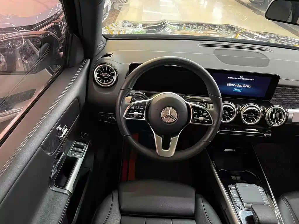 Mercedes-Benz GLB 2023 GLB 220