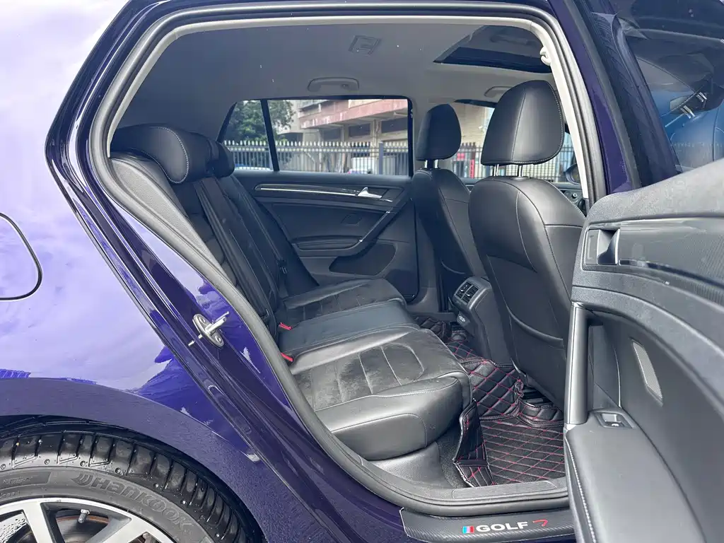 Volkswagen Golf — миниатюра 10
