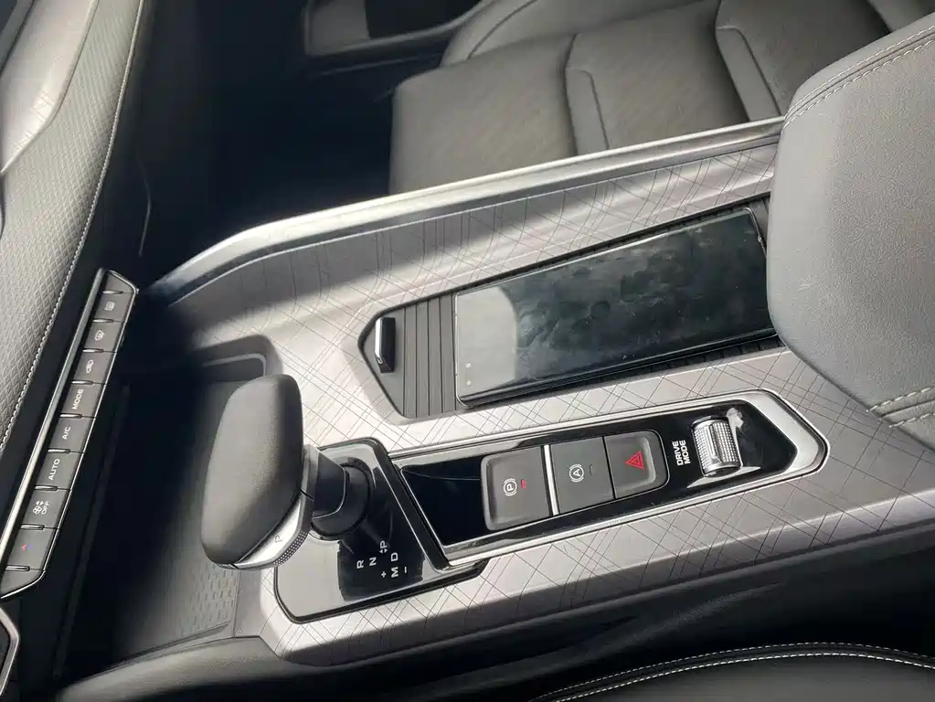 Geely Xingrui — миниатюра 10