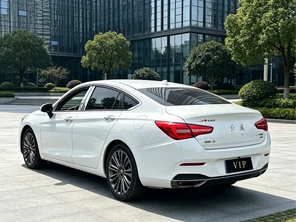 Hongqi Hongqi H5 — миниатюра 9