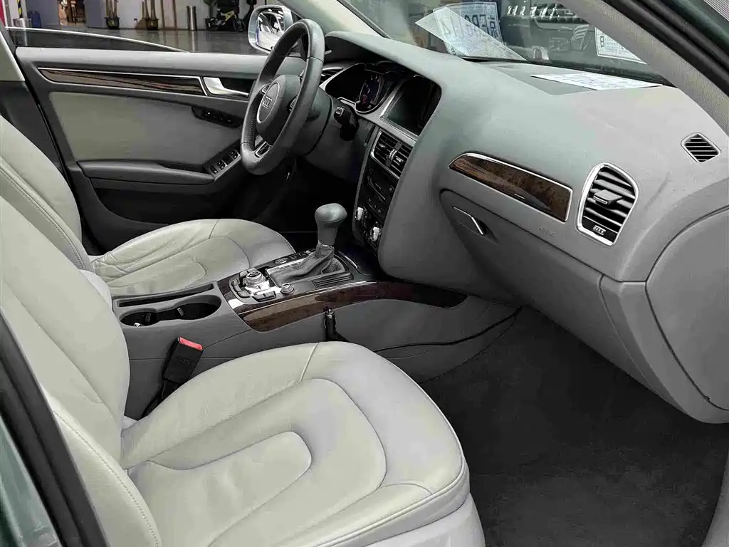 Audi A4L — миниатюра 11