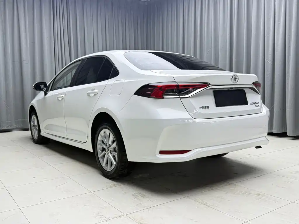 Toyota Corolla — миниатюра 7