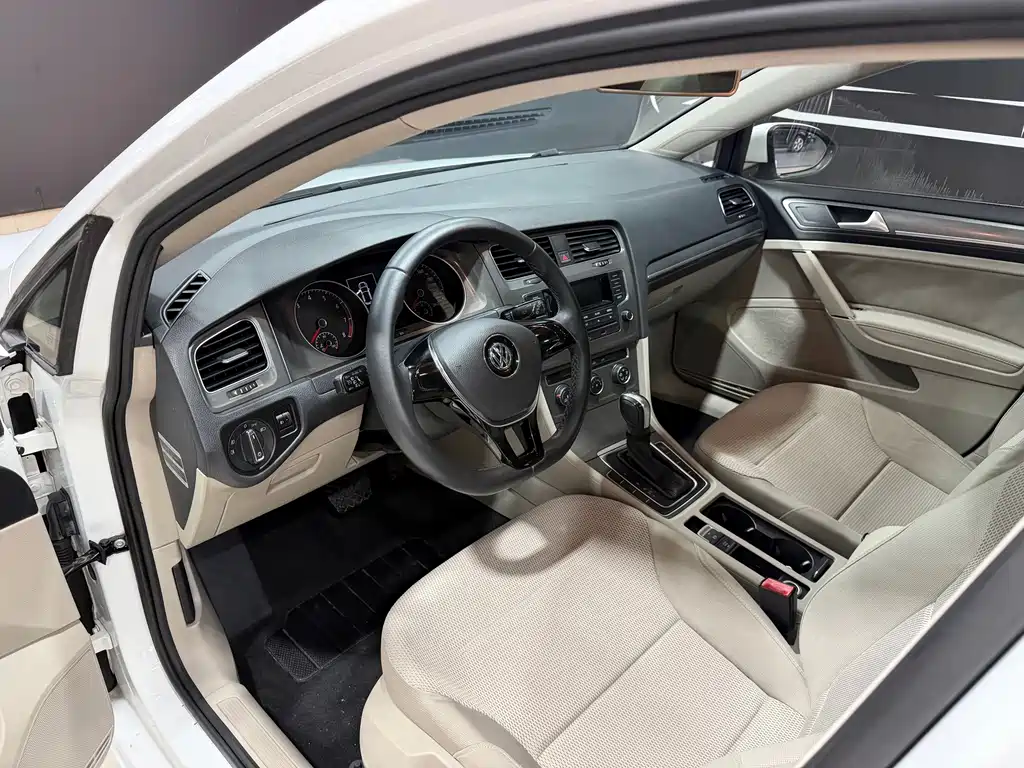 Volkswagen Golf — миниатюра 5