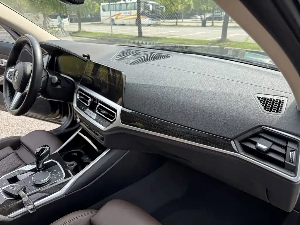 BMW 3 Series — миниатюра 25