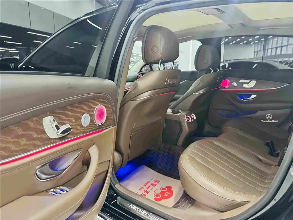 Mercedes-Benz E-Class — миниатюра 19