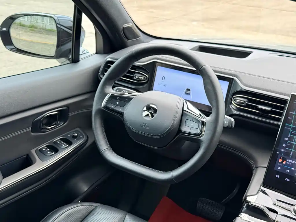 NIO ES8 — миниатюра 11